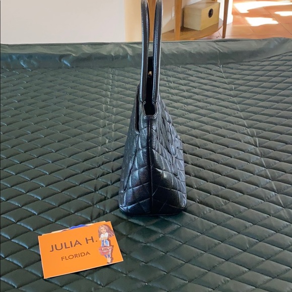 AUTHENTIC Chanel Caviar Quilted Medallion Tote ๐ - Picture 7 of 15